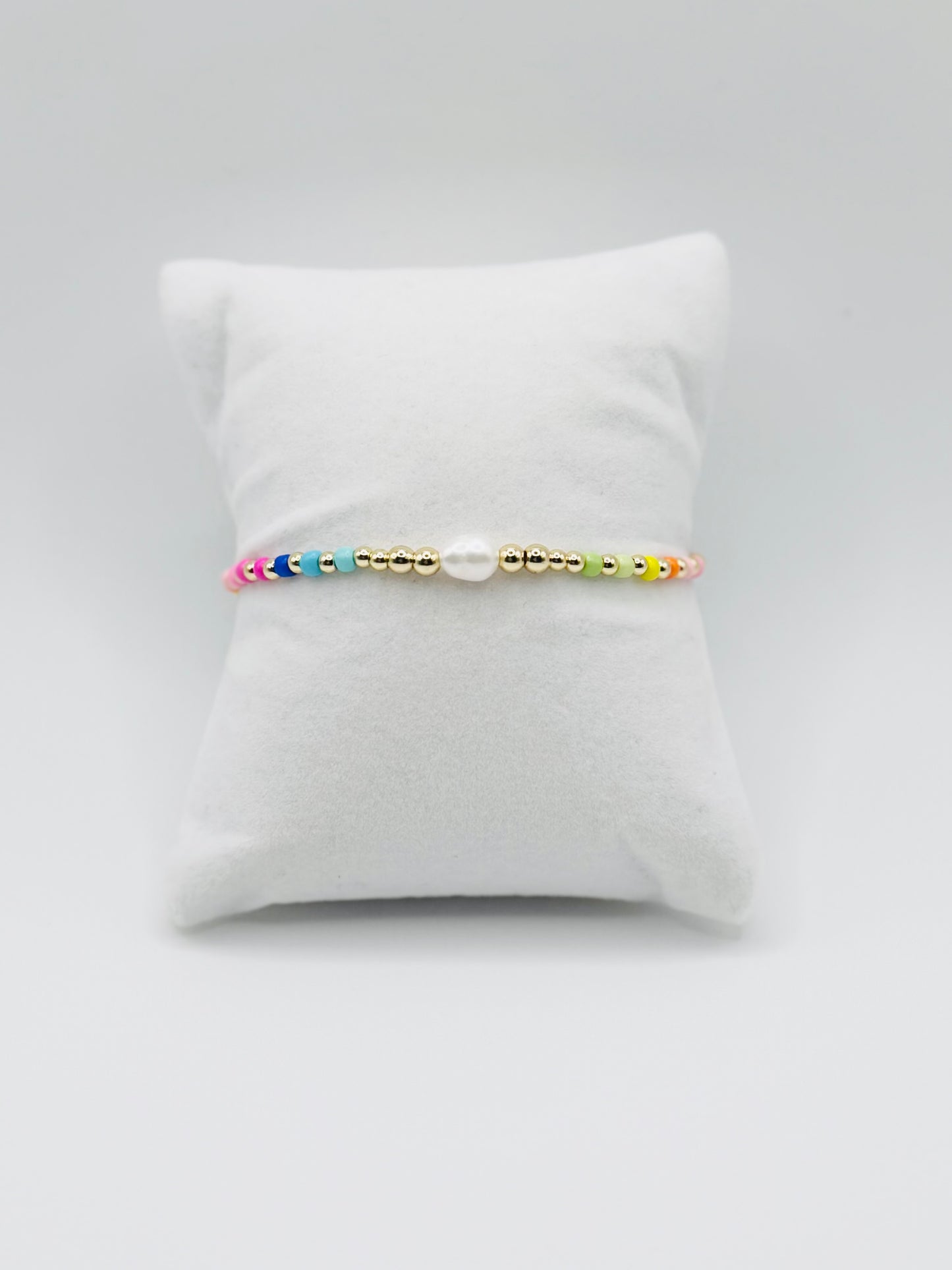 Pearl Pop Gold Beaded Bracelet