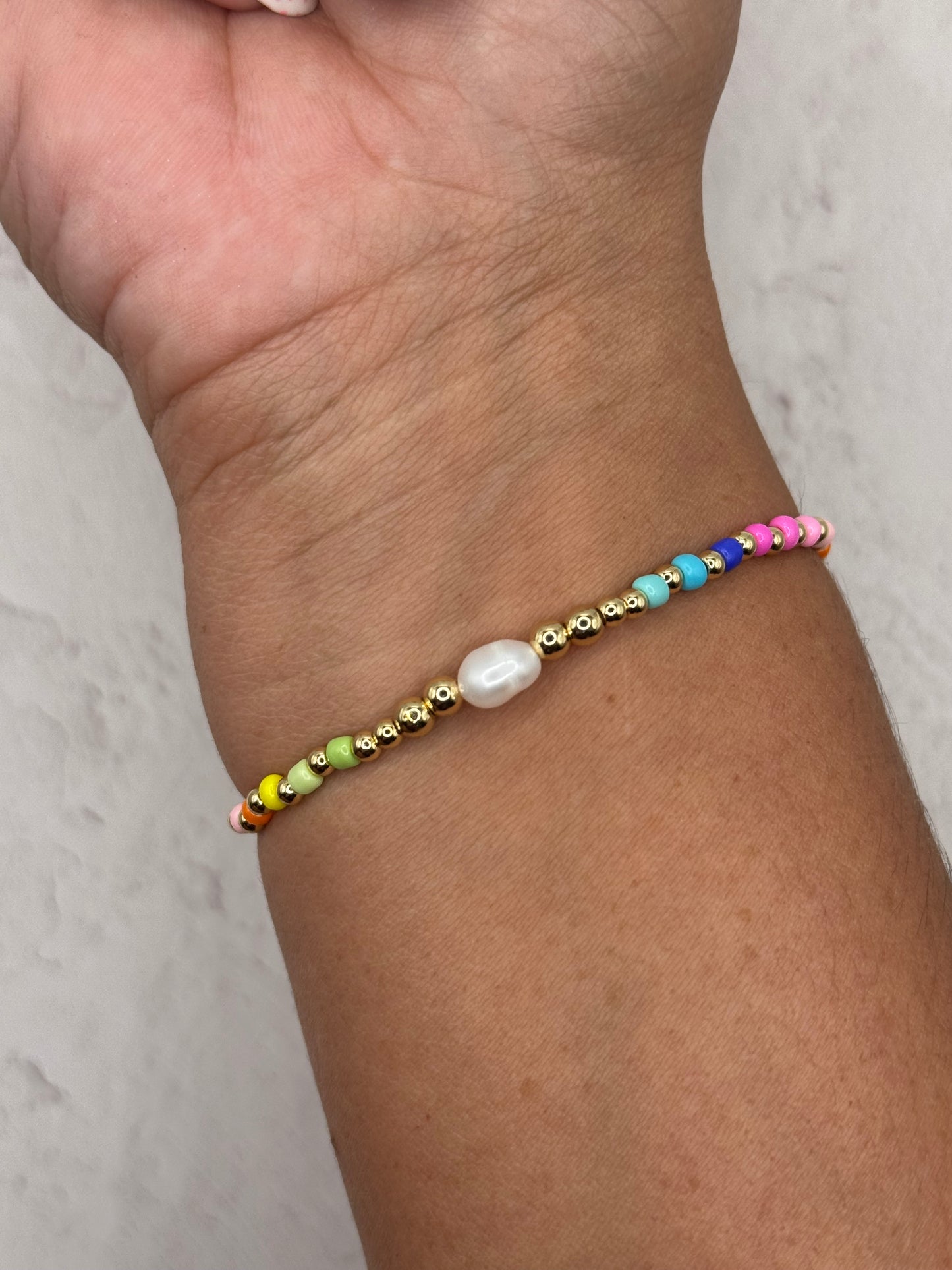 Pearl Pop Gold Beaded Bracelet